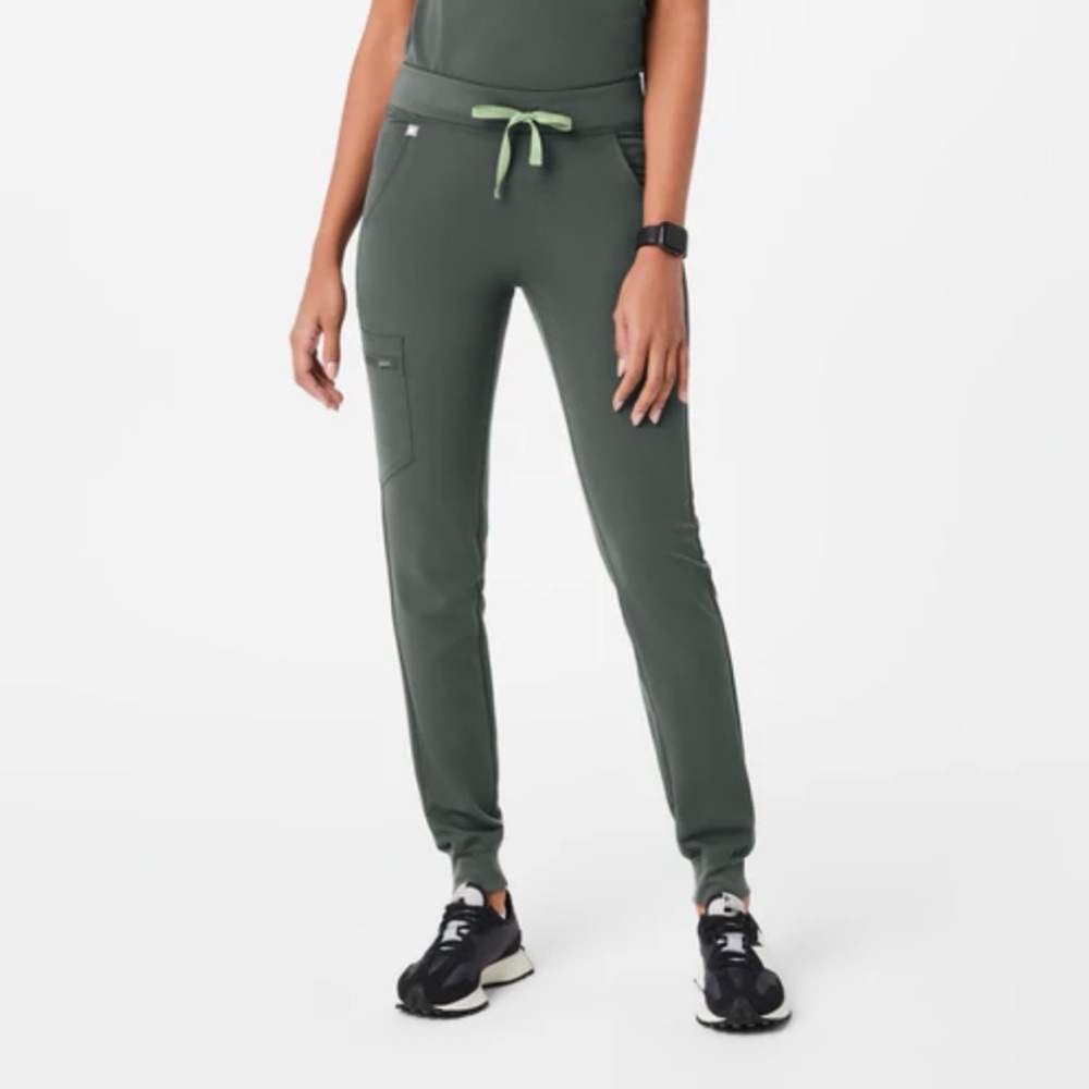 Figs Women's Bonsai Zamora Jogger Scrub Pants